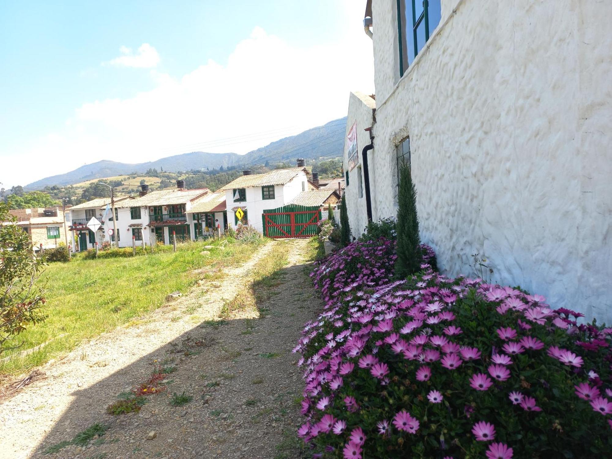 Hospedaje Y Camping Del Rio Monguí Exterior foto