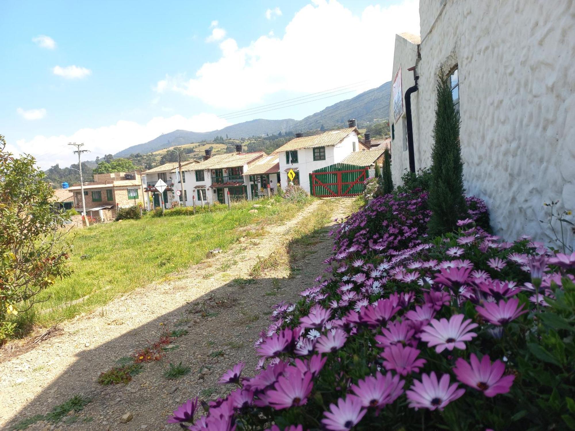 Hospedaje Y Camping Del Rio Monguí Exterior foto