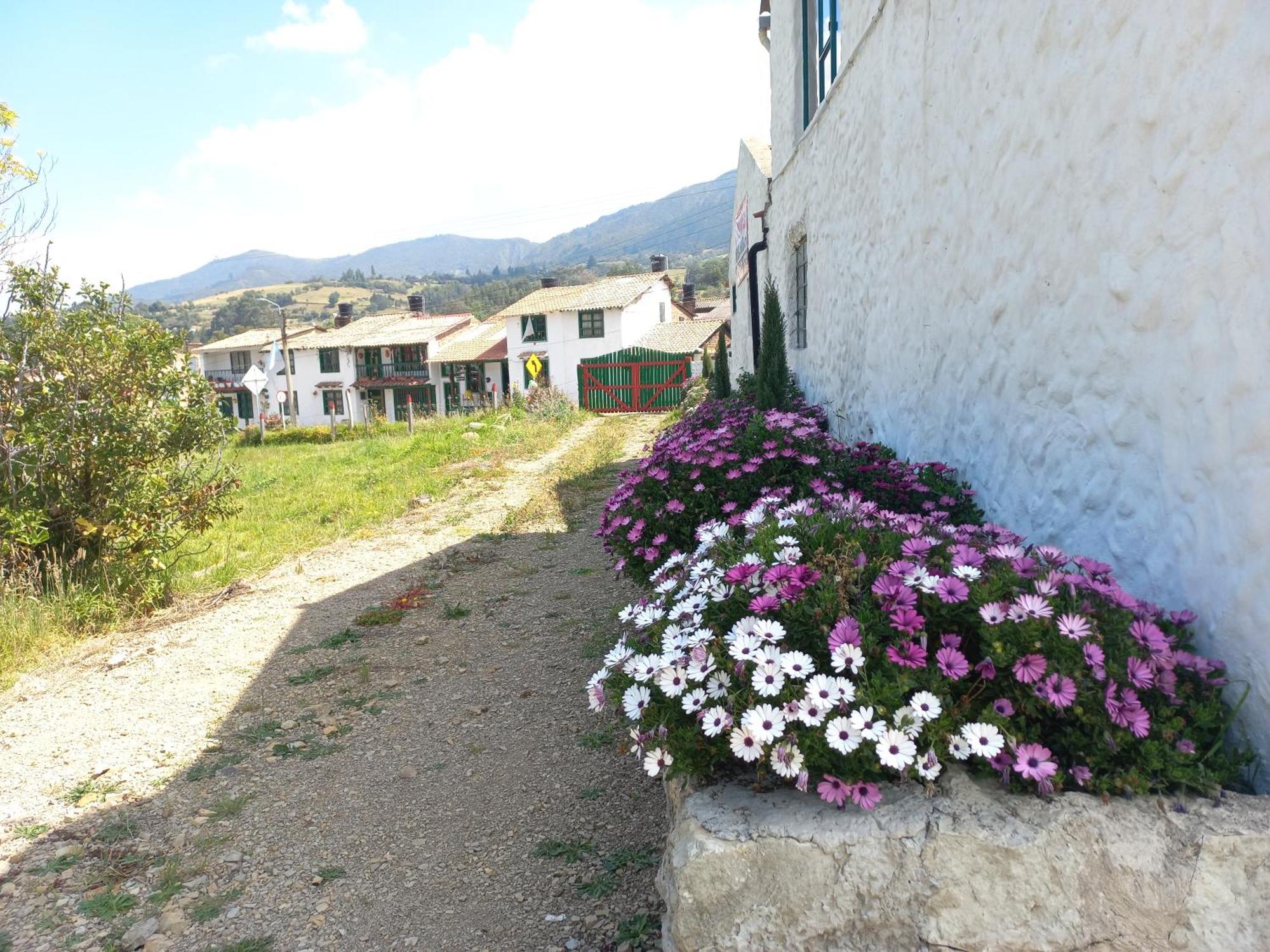 Hospedaje Y Camping Del Rio Monguí Exterior foto
